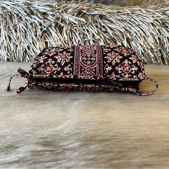 VERA BRADLEY Medallion 2006 Bow Tie Cosmetic Case Lined Travel Brown Cream - Picture 7 of 11